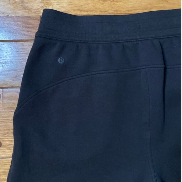 Lululemon Scuba High-Rise Short 5" - Picture 16 of 16